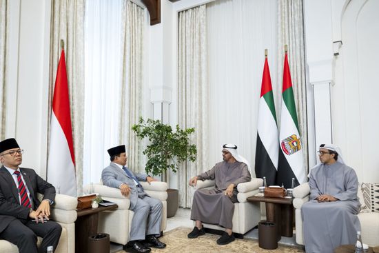 رئيس الإمارات يستقبل نظيره الإندونيسي في قصر الشاطئ