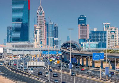 تباطؤ نمو القطاع الخاص غير النفطي في الإمارات