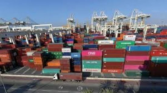 تجارة أبوظبي الخارجية غير النفطية تقفز 38% في يناير