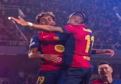 برشلونة يكتسح دورتموند برباعية نظيفة بدوري الأبطال