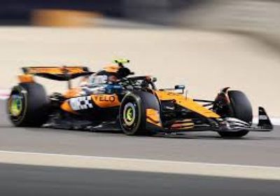 نوريس سائق مكلارين الأسرع في التجارب الأولى بالبحرين