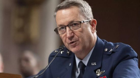 الشيوخ الأمريكي يوافق على تعيين دان كاين رئيساً لهيئة الأركان