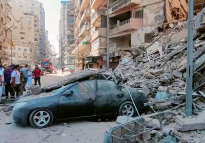 انهيار عقار في محافظة الإسكندرية بمصر