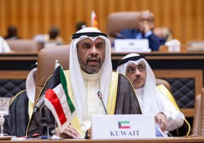 هاتفياً.. وزيرا خارجية الكويت وعمان يبحثان المستجدات الإقليمية