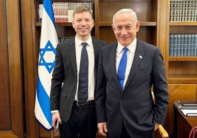 نجل نتنياهو يهاجم ماكرون