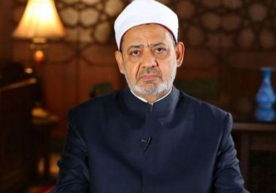 عقب تعافيه من وعكة صحية.. شيخ الأزهر يستأنف عمله