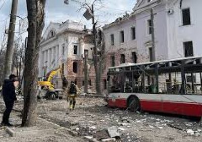 32 قتيلًا في ضربة روسية بوسط مدينة سومي الأوكرانية