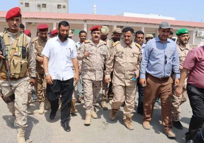وزير الدفاع يفتتح وحدة القلب وقسم الرقود بمستشفى عبود