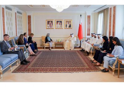 وزير خارجية البحرين يلتقي وفدًا من الكونجرس الأمريكي في المنامة