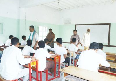 رئيس انتقالي المحفد يتفقد سير امتحانات النقل في المديرية