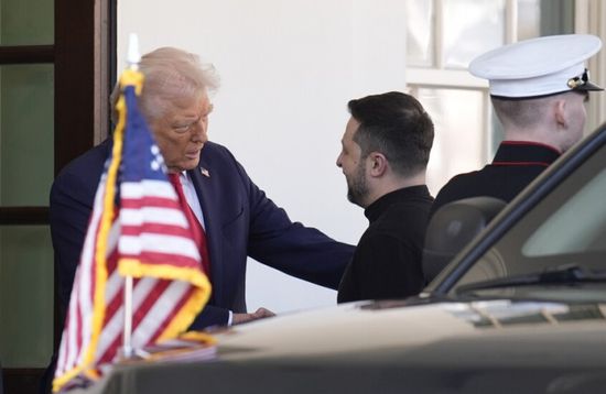 ترامب لزيلينسكي: لا تبدأ حربا ضد شخص أكبر منك بـ20 مرة