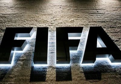 "فيفا" يقرر تثبيت كاميرات على أجساد الحكام بمونديال الأندية