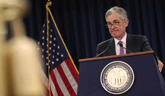 باول يحذر من تأثير الرسوم الجمركية على الاقتصاد الأمريكي