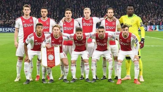 أياكس يقترب من العودة لصدارة كرة القدم الهولندية