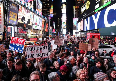 تظاهرات بمختلف الولايات الأمريكية ضد ترامب