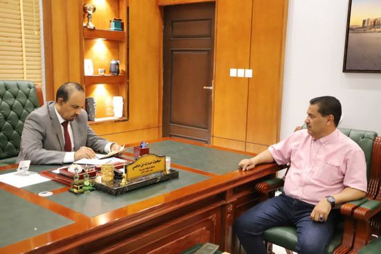 محافظ حضرموت يتابع سير مشروع الأبراج "132 كيلو فولت"