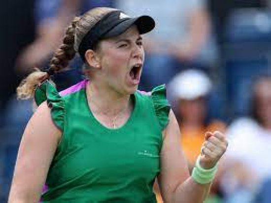 أوستابنكو غير المصنفة تبلغ نهائي شتوتجارت للتنس