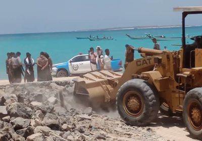 حملة إزالة للعشوائيات في بئر علي بمديرية رضوم