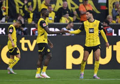دورتموند ينتفض ويسجل ثلاثية في تسع دقائق ليهزم مونشنجلادباخ