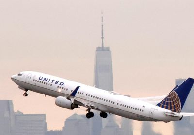 "يونايتد إيرلاينز" تخفض رحلاتها المحلية وسط ضعف الطلب