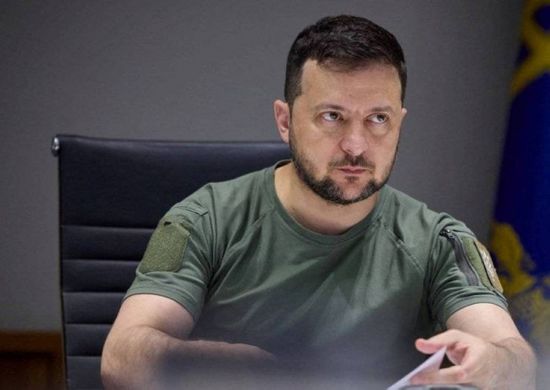 زيلينسكي يتهم روسيا بانتهاك الهدنة أكثر من ألف مرة
