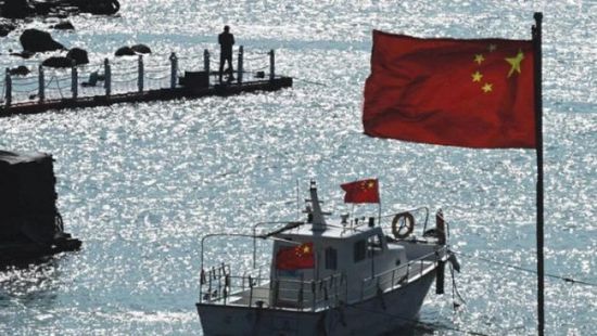 الصين تتهم السفن الحربية الفلبينية بغزو المياه الإقليمية