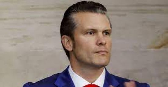 شومر يدعو لإقالة وزير الدفاع الأمريكي من منصبه