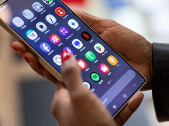 "بيربليكسي إيه آي" تسعى لاقتحام سوق الهواتف الذكية