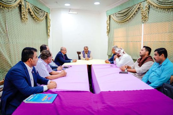 نائب رئيس الانتقالي يدعو للعودة إلى ميثاق مؤتمر حضرموت الجامع