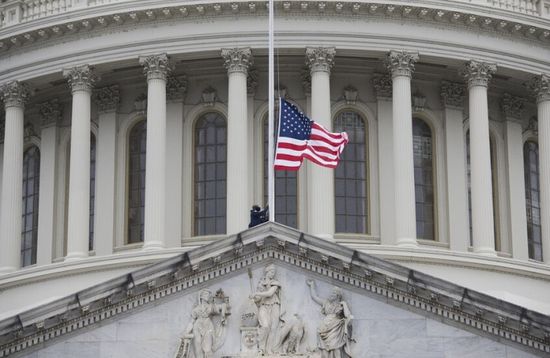 ترامب يأمر بتنكيس الأعلام حدادا على البابا فرنسيس