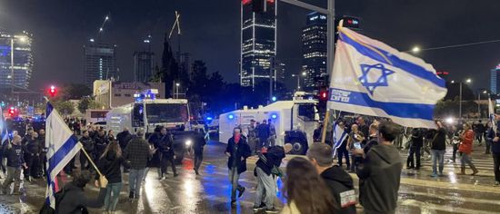 اشتباكات عنيفة بين شرطة الاحتلال ومتظاهرين بتل أبيب