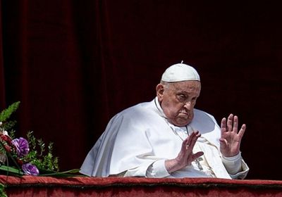 الأردن ينكس الأعلام حدادًا على وفاة البابا فرنسيس