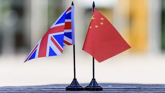 الصين تحث بريطانيا وأوروبا على حماية الأنظمة التجارية