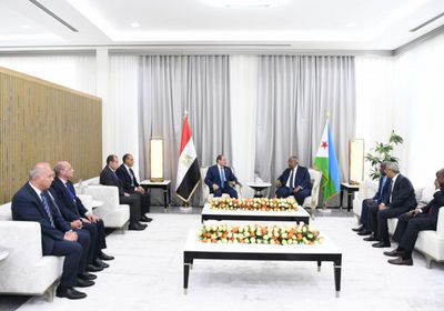 الرئيس السيسي يلتقي نظيره الجيبوتي
