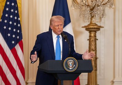 ترامب يعتزم رفع الرسوم الجمركية على السيارات الكندية