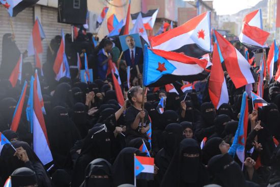 بمشاركة قيادات من المجلس.. حضرموت تحيي الذكرى الـ9 لتحرير ساحل حضرموت بمليونية (صور)