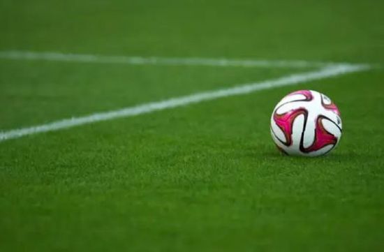 وفاق سطيف يتعادل سلبيا مع بارادو بالدوري الجزائري