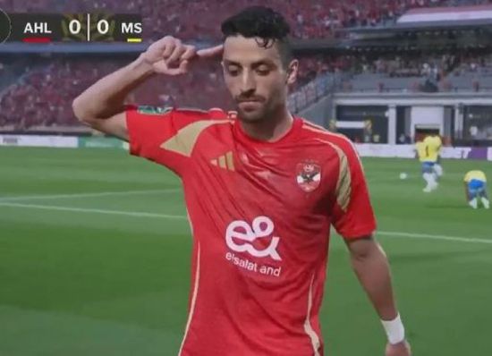 طاهر محمد طاهر يحرز الهدف الأول للأهلي في مرمى صنداونز