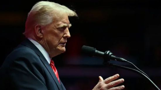    ترامب يطالب بمرور السفن الأمريكية مجانًا عبر قناتي السويس وبنما