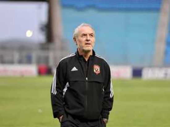 نجم الأهلي يدعم السويسري كولر