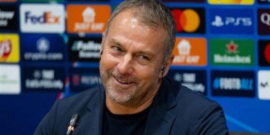 فليك يفاجئ لاعبي برشلونة بهذا القرار