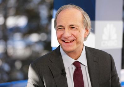 راي داليو يقدم خطة لحل الحرب التجارية بين أمريكا والصين