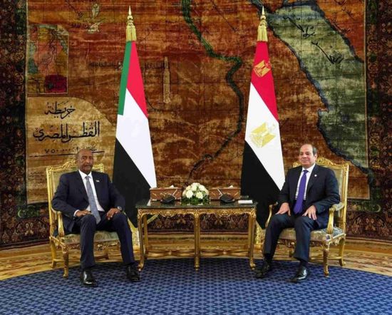 السيسي يبحث مع البرهان جهود إعادة إعمار السودان