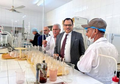 تسليم معدات فنية إلى مختبر مراقبة جودة الأسماك بوزارة الزراعة