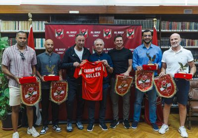 الأهلي يكرم مارسيل كولر وجهازه المعاون في الجزيرة