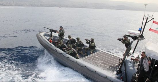 عبر البحر.. الجيش اللبناني يحبط تهريب 27 سوريا