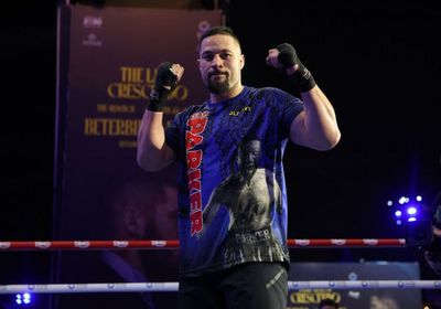 وارن: باركر سيواجه الفائز من نزال أوسيك ودوبوا