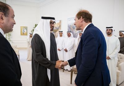 رئيس الإمارات يستقبل المشاركين بمؤتمر العلوم السلوكية في قصر البحر