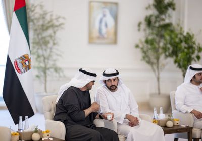 رئيس الإمارات يستقبل ولي عهد دبي في قصر البحر