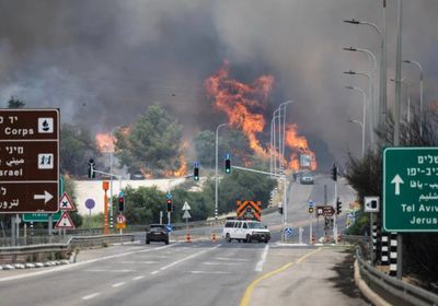 بعد اندلاع حرائق.. إسرائيل تُجلي سكاناً وتغلق طرقًا قرب القدس